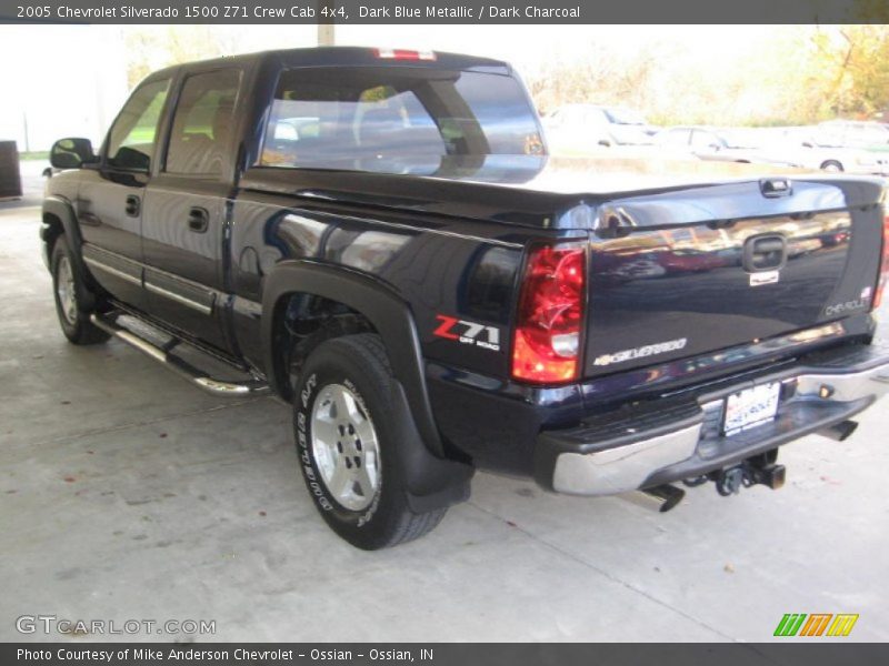 Dark Blue Metallic / Dark Charcoal 2005 Chevrolet Silverado 1500 Z71 Crew Cab 4x4