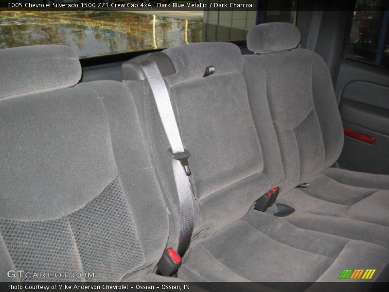Dark Blue Metallic / Dark Charcoal 2005 Chevrolet Silverado 1500 Z71 Crew Cab 4x4