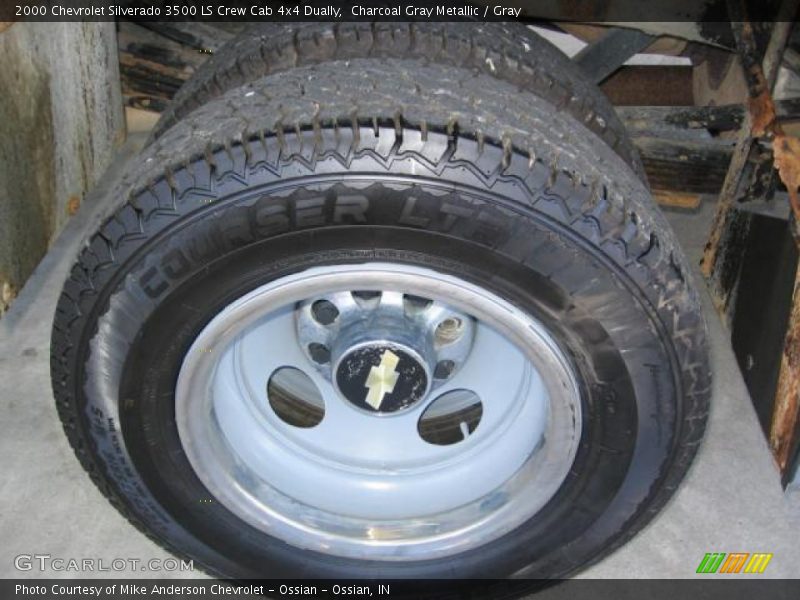  2000 Silverado 3500 LS Crew Cab 4x4 Dually Wheel