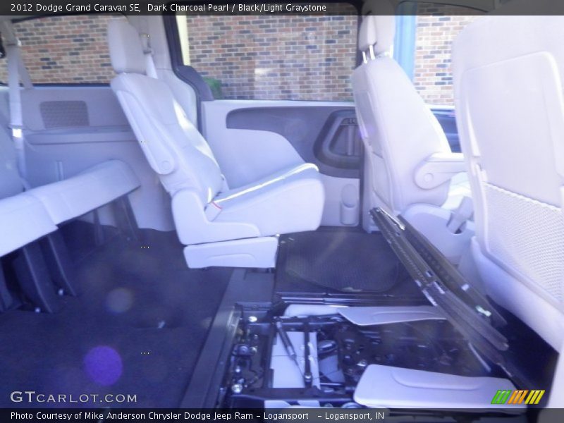 Dark Charcoal Pearl / Black/Light Graystone 2012 Dodge Grand Caravan SE