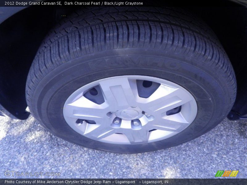 Dark Charcoal Pearl / Black/Light Graystone 2012 Dodge Grand Caravan SE