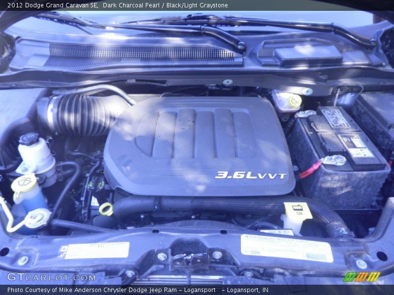 Dark Charcoal Pearl / Black/Light Graystone 2012 Dodge Grand Caravan SE