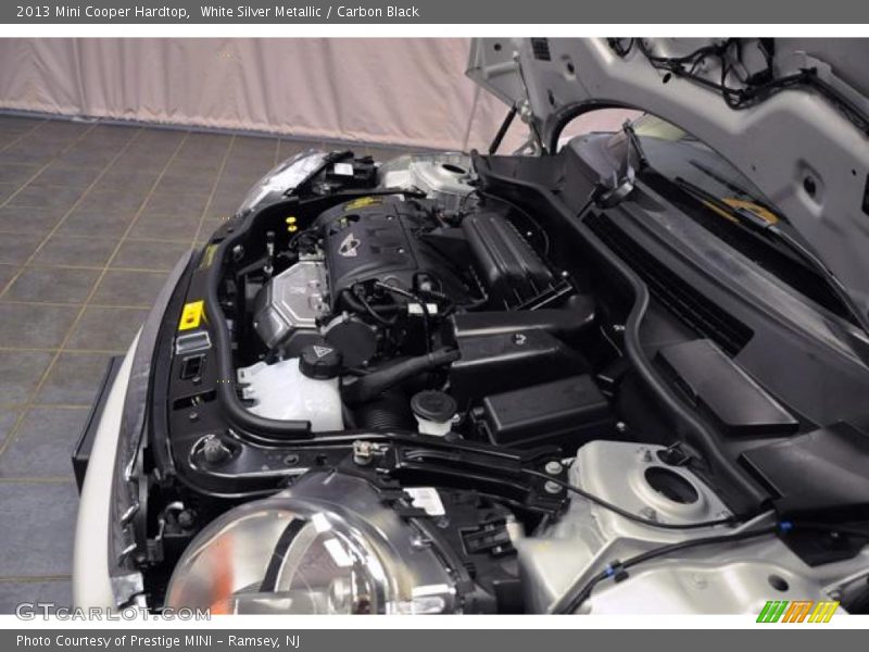 White Silver Metallic / Carbon Black 2013 Mini Cooper Hardtop