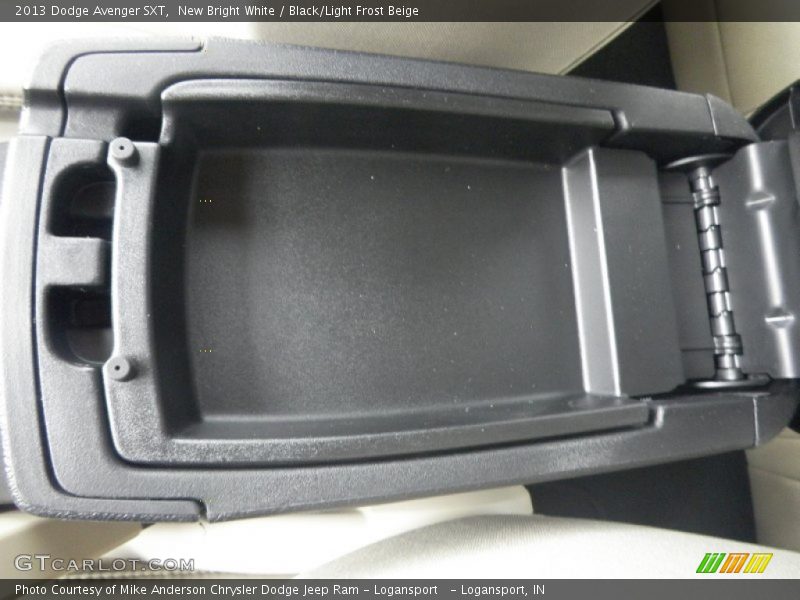 New Bright White / Black/Light Frost Beige 2013 Dodge Avenger SXT
