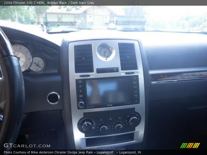 Brilliant Black / Dark Slate Gray 2009 Chrysler 300 C HEMI
