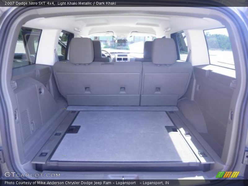 Light Khaki Metallic / Dark Khaki 2007 Dodge Nitro SXT 4x4