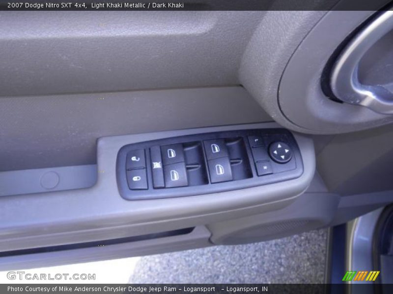 Light Khaki Metallic / Dark Khaki 2007 Dodge Nitro SXT 4x4