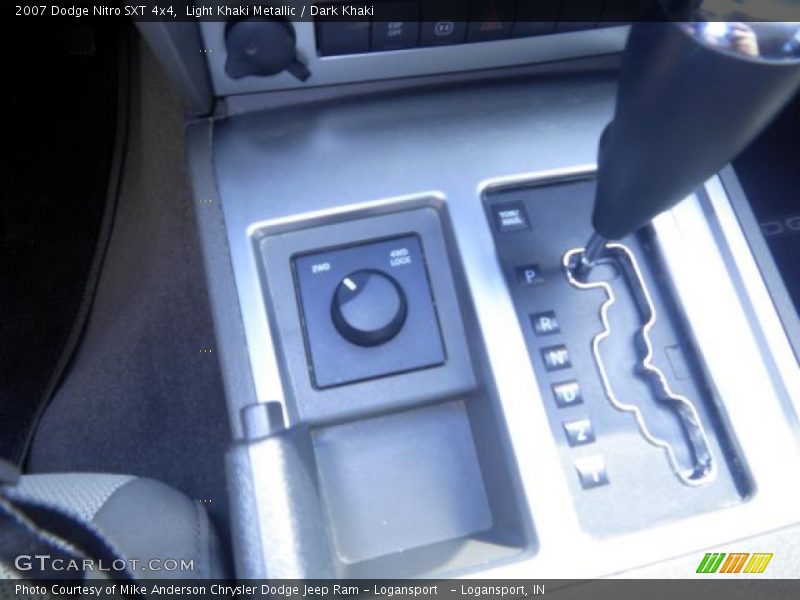 Light Khaki Metallic / Dark Khaki 2007 Dodge Nitro SXT 4x4