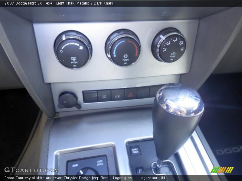 Light Khaki Metallic / Dark Khaki 2007 Dodge Nitro SXT 4x4