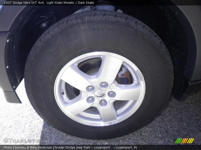 Light Khaki Metallic / Dark Khaki 2007 Dodge Nitro SXT 4x4