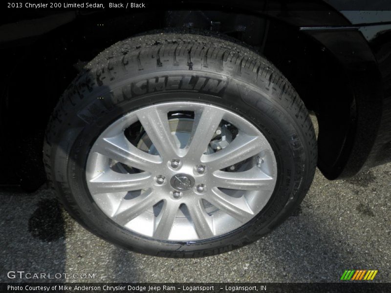 Black / Black 2013 Chrysler 200 Limited Sedan