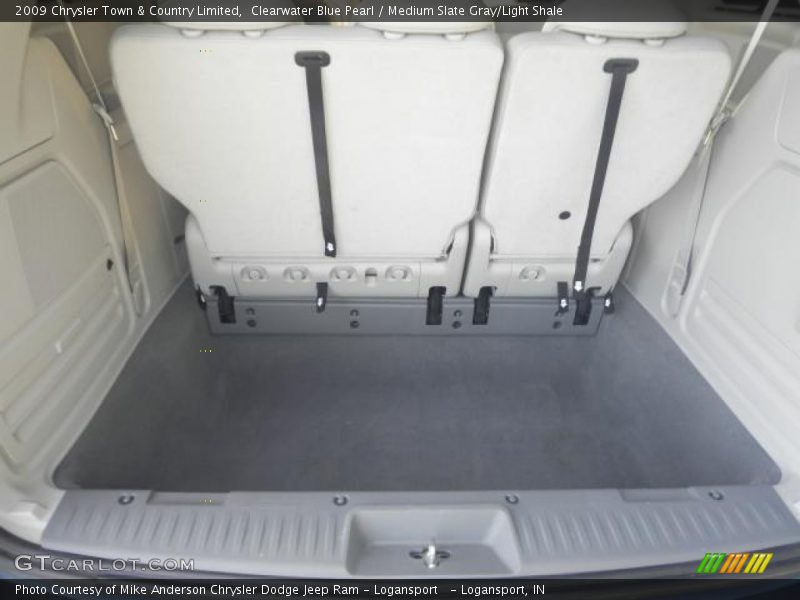 Clearwater Blue Pearl / Medium Slate Gray/Light Shale 2009 Chrysler Town & Country Limited