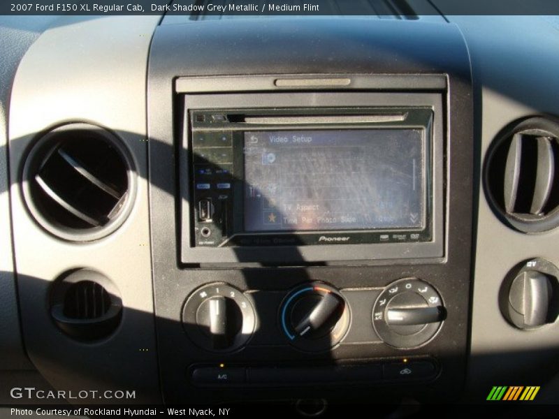 Dark Shadow Grey Metallic / Medium Flint 2007 Ford F150 XL Regular Cab