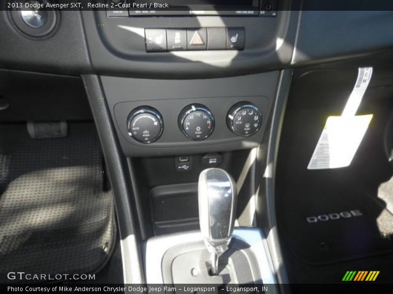 Redline 2-Coat Pearl / Black 2013 Dodge Avenger SXT