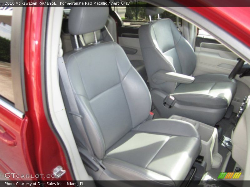 Pomegranate Red Metallic / Aero Gray 2010 Volkswagen Routan SE
