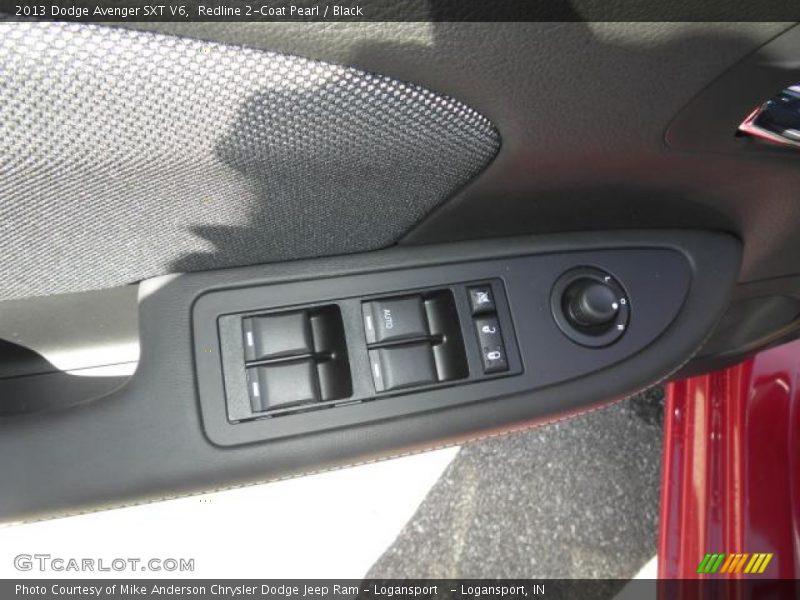 Redline 2-Coat Pearl / Black 2013 Dodge Avenger SXT V6