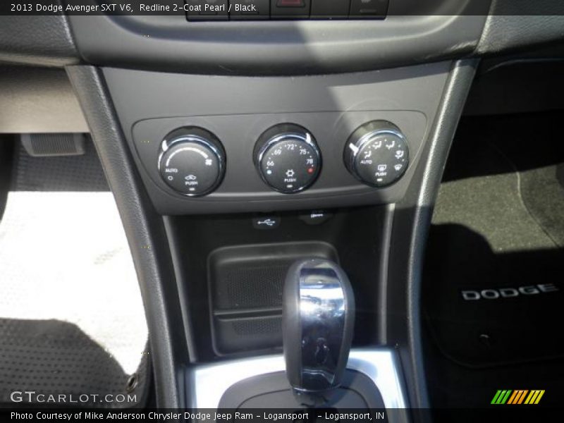 Redline 2-Coat Pearl / Black 2013 Dodge Avenger SXT V6