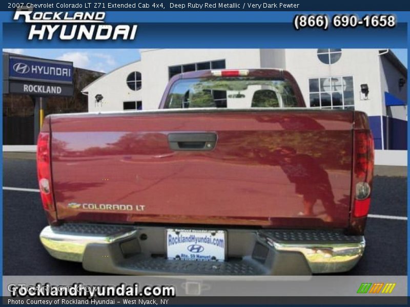 Deep Ruby Red Metallic / Very Dark Pewter 2007 Chevrolet Colorado LT Z71 Extended Cab 4x4