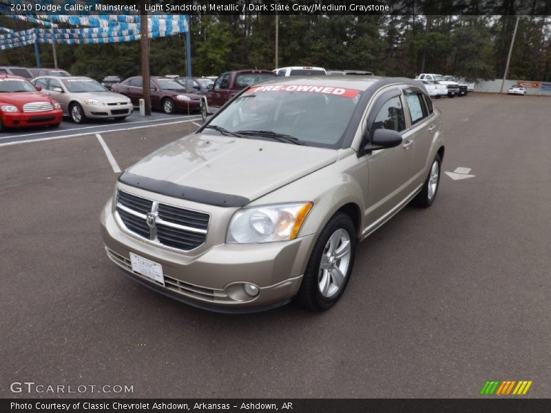 Light Sandstone Metallic / Dark Slate Gray/Medium Graystone 2010 Dodge Caliber Mainstreet