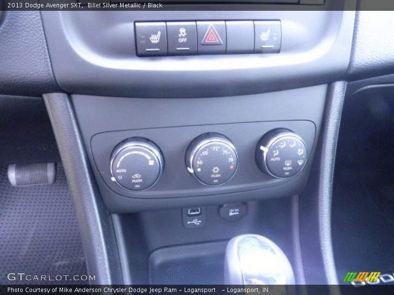 Billet Silver Metallic / Black 2013 Dodge Avenger SXT