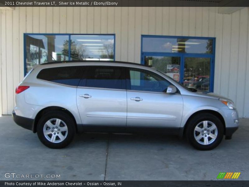 Silver Ice Metallic / Ebony/Ebony 2011 Chevrolet Traverse LT