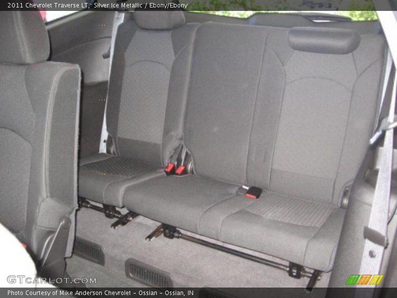 Silver Ice Metallic / Ebony/Ebony 2011 Chevrolet Traverse LT