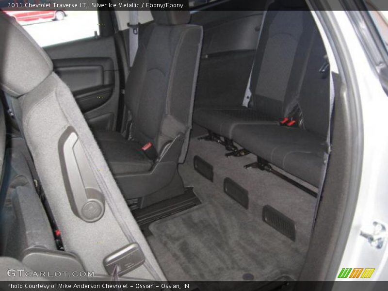 Silver Ice Metallic / Ebony/Ebony 2011 Chevrolet Traverse LT