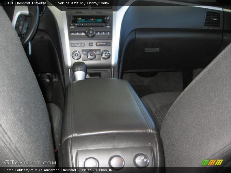 Silver Ice Metallic / Ebony/Ebony 2011 Chevrolet Traverse LT