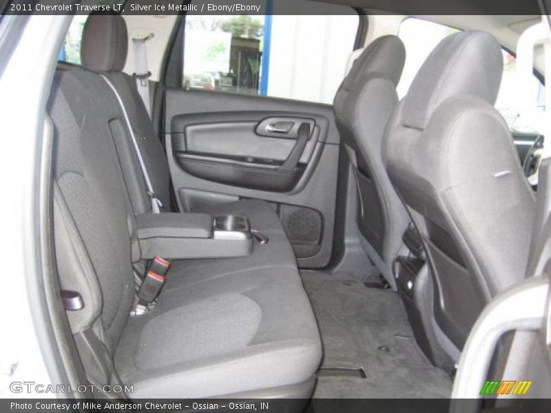 Silver Ice Metallic / Ebony/Ebony 2011 Chevrolet Traverse LT
