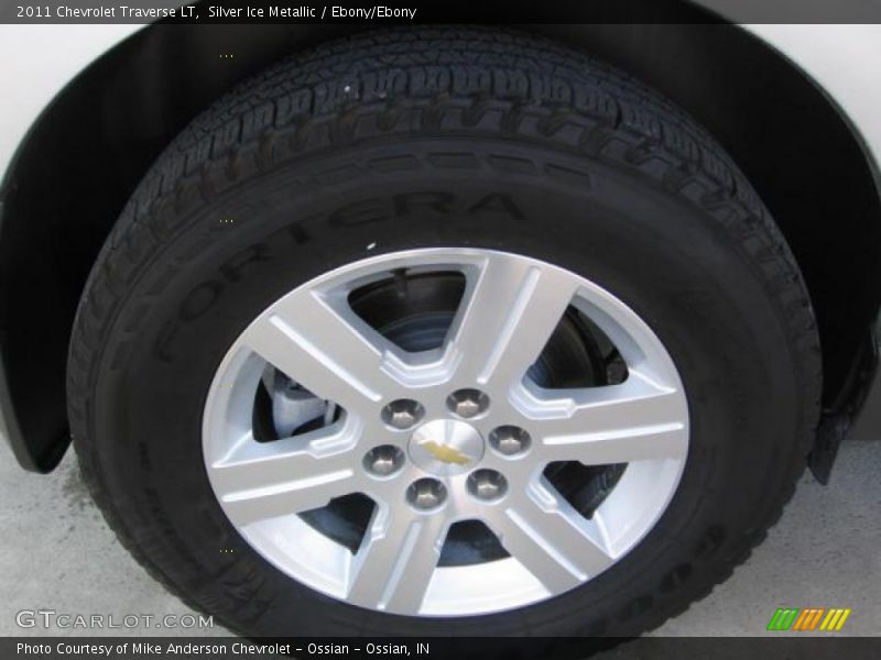 Silver Ice Metallic / Ebony/Ebony 2011 Chevrolet Traverse LT