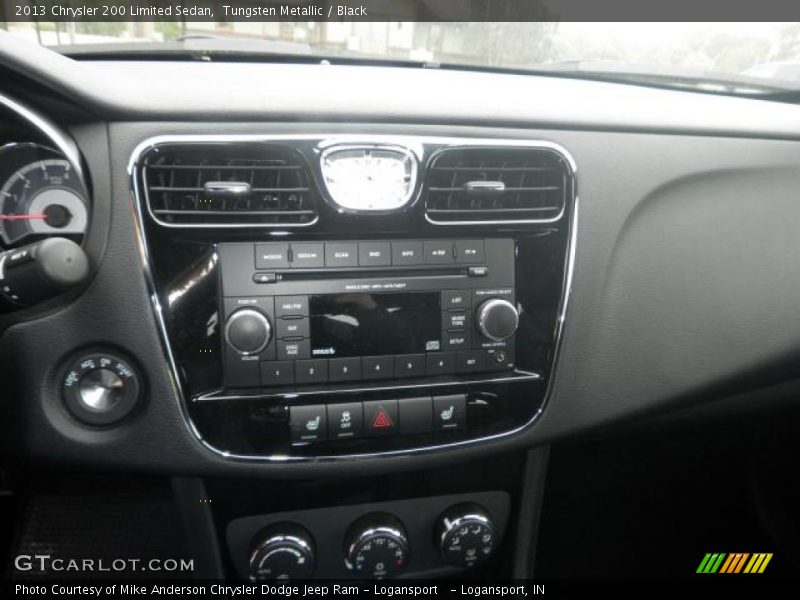 Tungsten Metallic / Black 2013 Chrysler 200 Limited Sedan