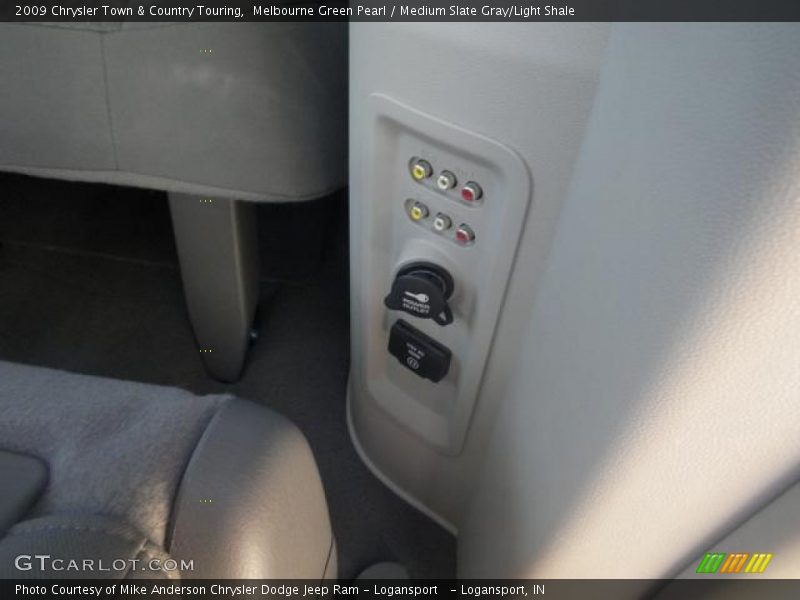 Melbourne Green Pearl / Medium Slate Gray/Light Shale 2009 Chrysler Town & Country Touring