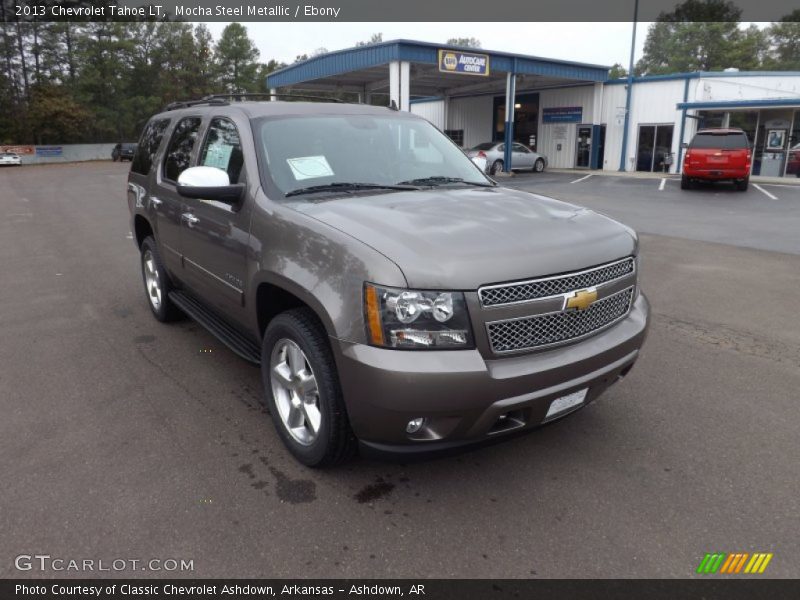 Front 3/4 View of 2013 Tahoe LT