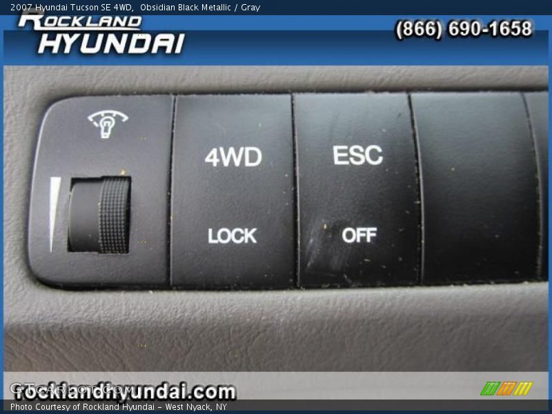 Obsidian Black Metallic / Gray 2007 Hyundai Tucson SE 4WD