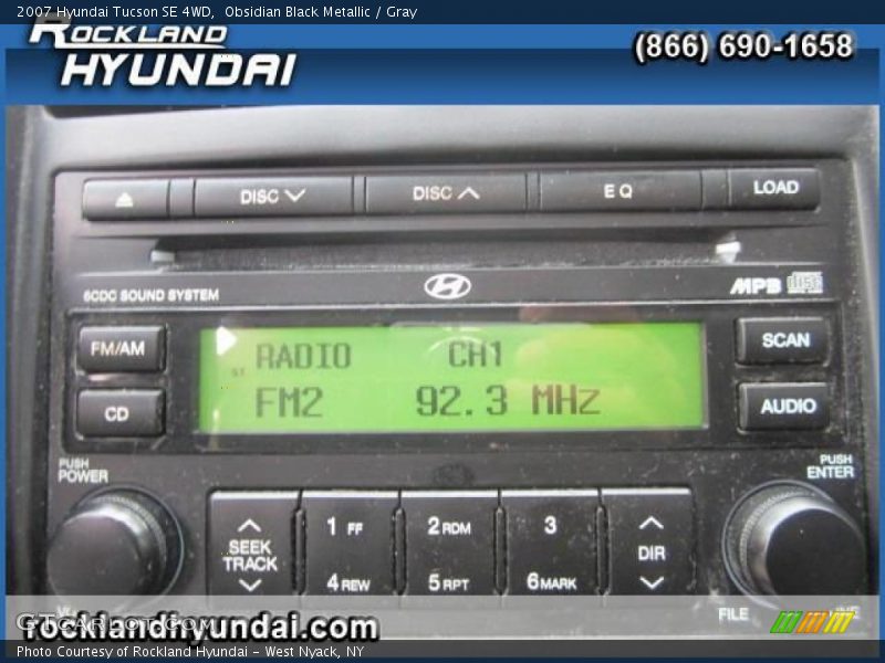 Obsidian Black Metallic / Gray 2007 Hyundai Tucson SE 4WD