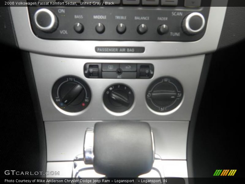 United Gray / Black 2008 Volkswagen Passat Komfort Sedan