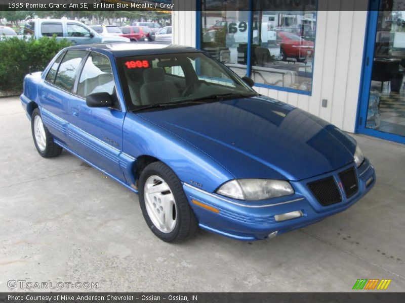 Front 3/4 View of 1995 Grand Am SE