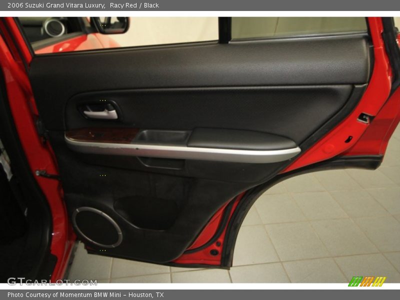 Racy Red / Black 2006 Suzuki Grand Vitara Luxury