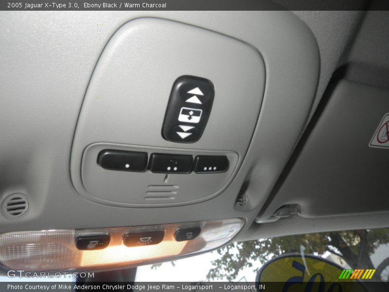 Ebony Black / Warm Charcoal 2005 Jaguar X-Type 3.0