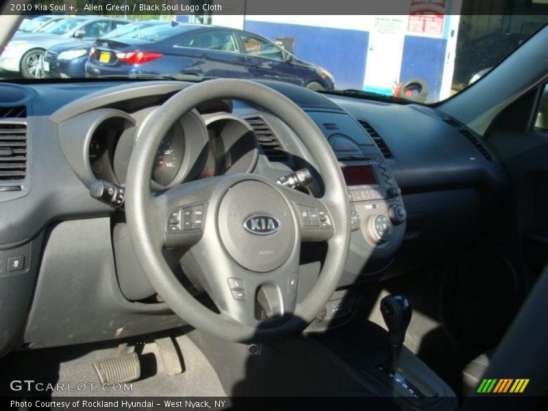 Alien Green / Black Soul Logo Cloth 2010 Kia Soul +