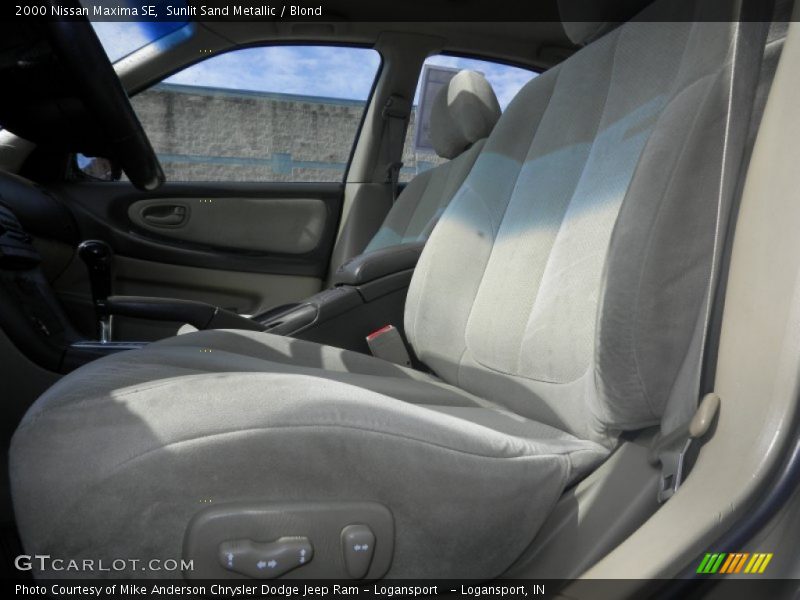 Sunlit Sand Metallic / Blond 2000 Nissan Maxima SE