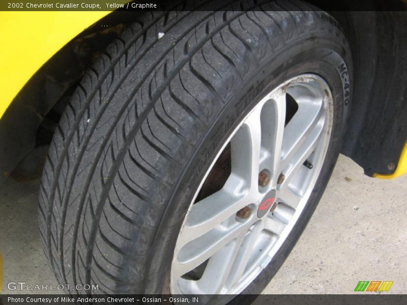 Yellow / Graphite 2002 Chevrolet Cavalier Coupe