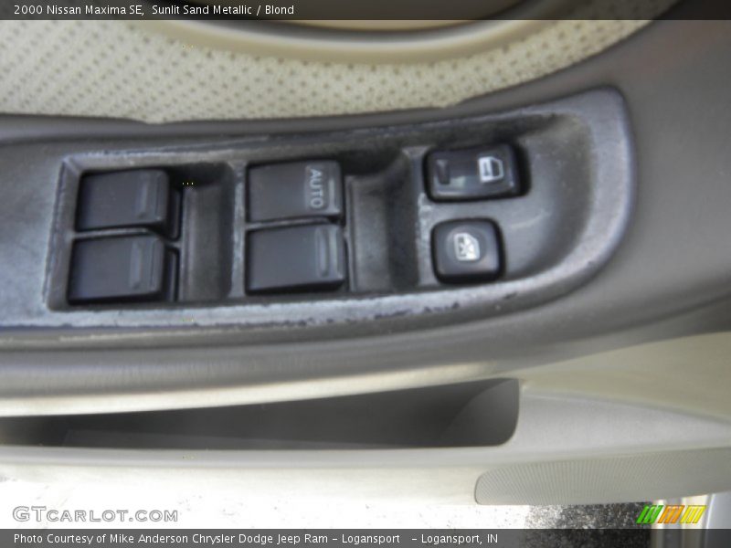 Sunlit Sand Metallic / Blond 2000 Nissan Maxima SE