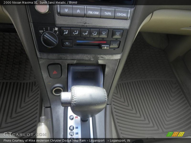 Sunlit Sand Metallic / Blond 2000 Nissan Maxima SE