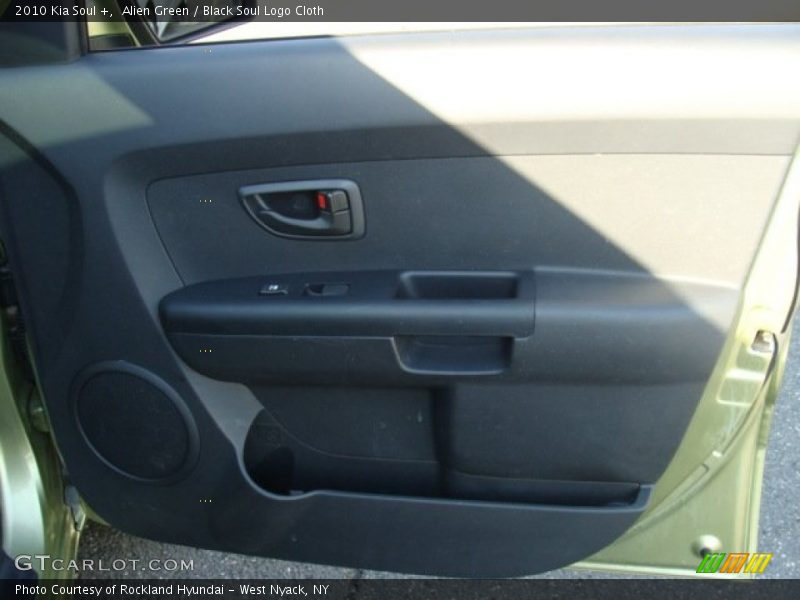 Alien Green / Black Soul Logo Cloth 2010 Kia Soul +