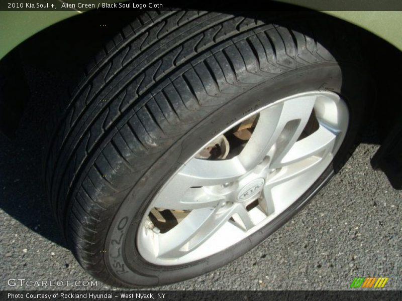 Alien Green / Black Soul Logo Cloth 2010 Kia Soul +