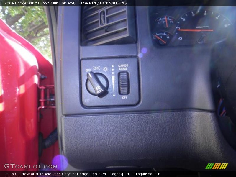 Flame Red / Dark Slate Gray 2004 Dodge Dakota Sport Club Cab 4x4