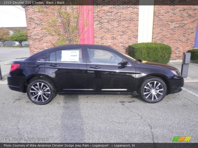 Black / Black 2013 Chrysler 200 S Sedan