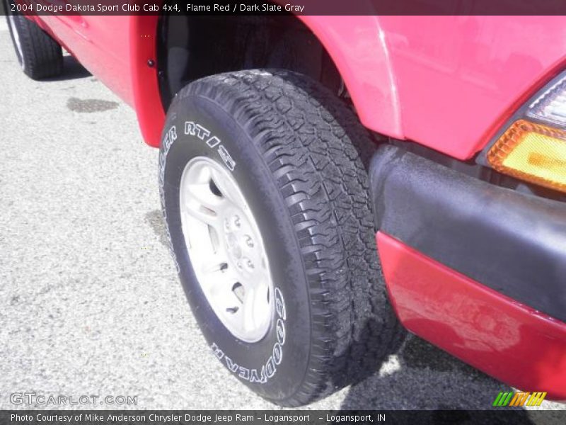 Flame Red / Dark Slate Gray 2004 Dodge Dakota Sport Club Cab 4x4