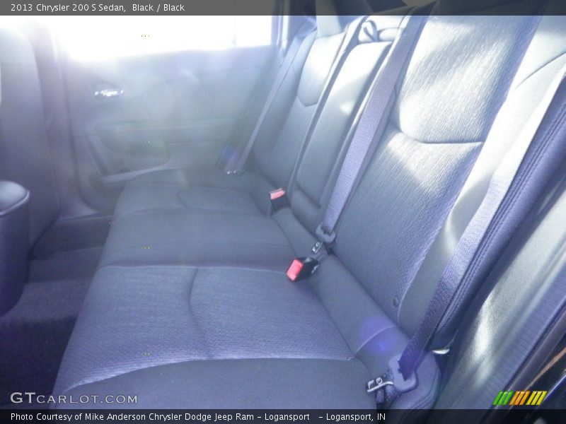Black / Black 2013 Chrysler 200 S Sedan